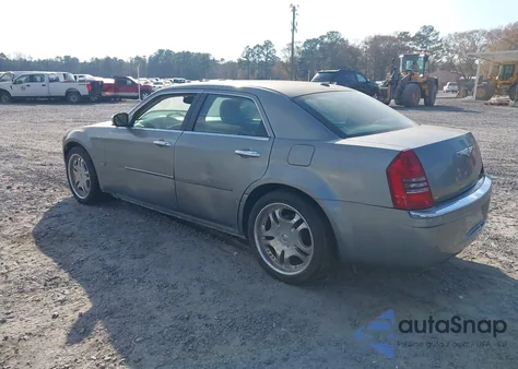 2006 Chrysler 300C из США, поврежденный, VIN 2C3LA63H36H279368